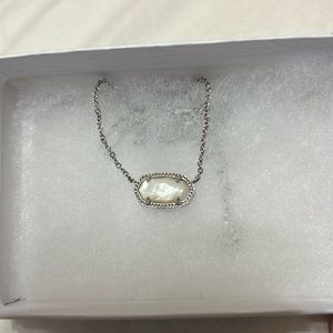 NEW- Kendra Scott Elisa necklace